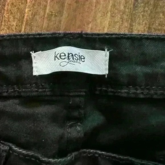 Kensie Effortless Ankle Mid rise jeans in black, 8/29, EUC, distressed denim - Picture 6 of 7